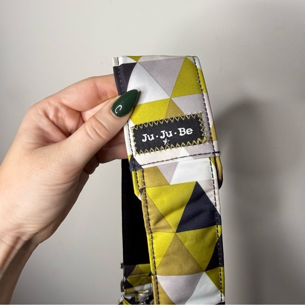 Ju-Ju-Be Triangular Patterned Baby Bag - Picture 14 of 14